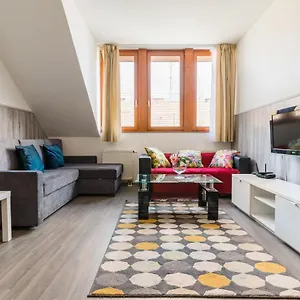 Lovag Charming In The Center-ac Apartment